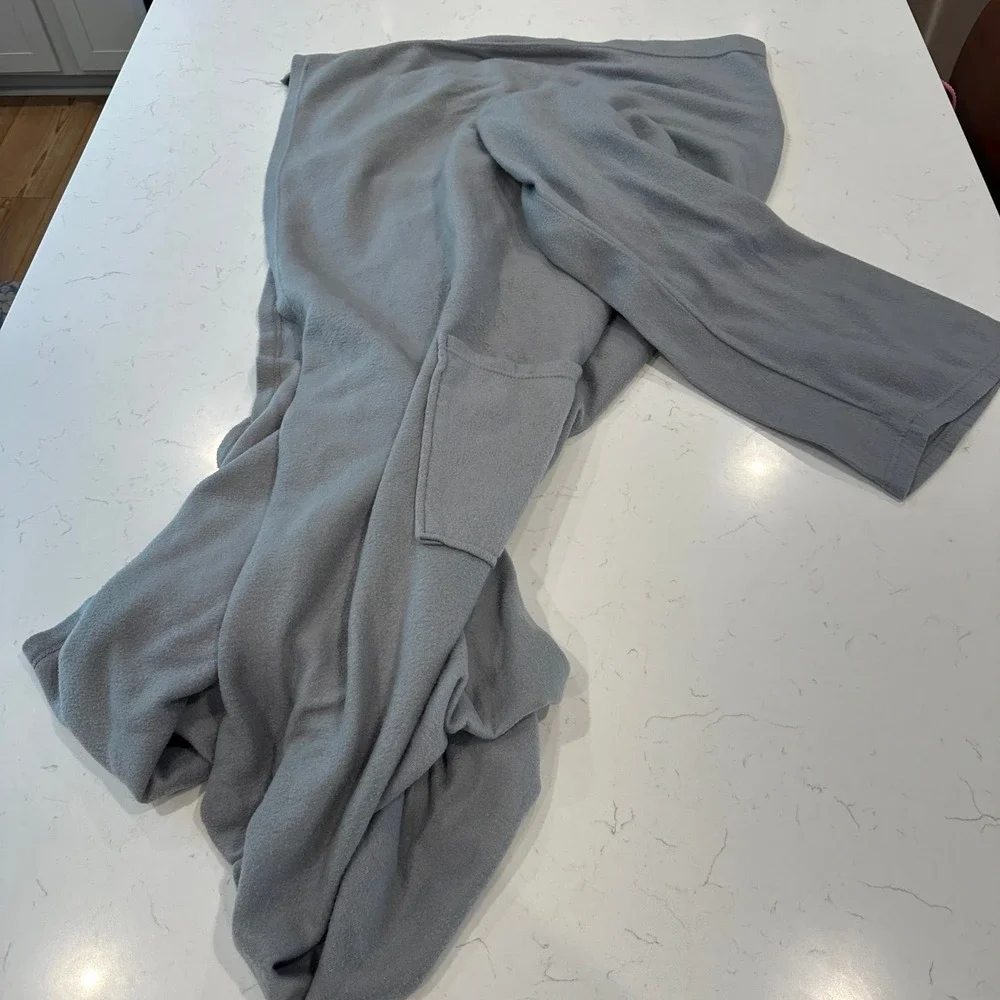 Snuggie Wearable Fleece Blanket with Sleeves Gray One Size Pocket 71x54